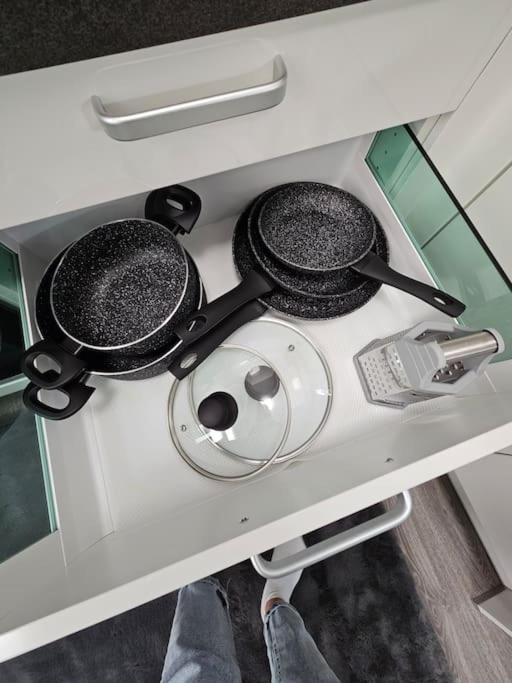 Affordable Suite In Vienna'S Hotpoint Exterior foto