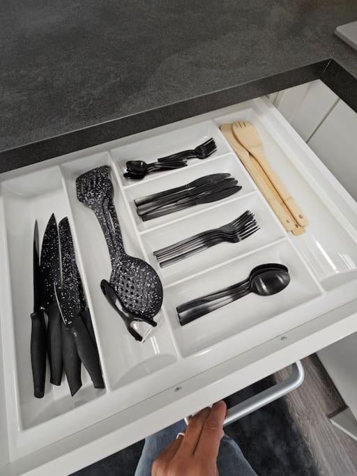 Affordable Suite In Vienna'S Hotpoint Exterior foto